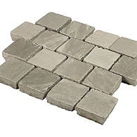 Kandla Gres 10x10x5-7 grijs ( met voeg 92 stuks per M2 )
