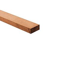 *Azobe 050/100 fijn bezaagd lengte 550 cm