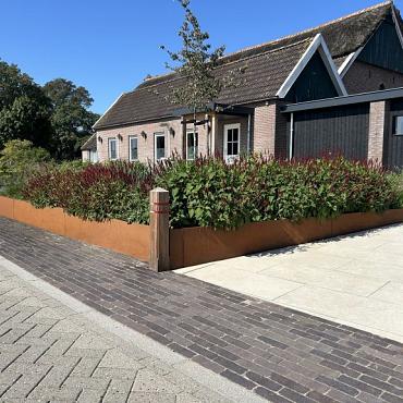 *Borderpaneel flex 220x56 CORTEN incl.3 U profielen, 3 spankettingen en 6 grondpennen